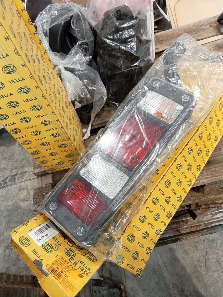 Trouillet FEU MODULAR HYBRID DROIT + GAUCHE - 尾灯:图2 Trouillet FEU MODULAR HYBRID DROIT + GAUCHE - 尾灯:图2