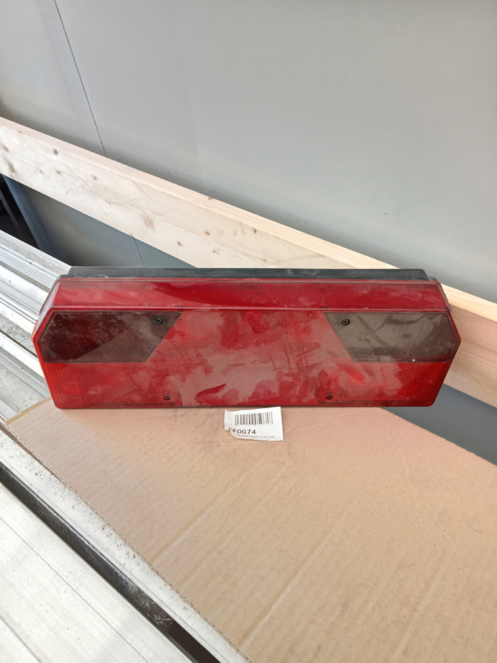 Trouillet LANTERNE GAUCHE 9 FONCTIONS - 尾灯:图1 Trouillet LANTERNE GAUCHE 9 FONCTIONS - 尾灯:图1