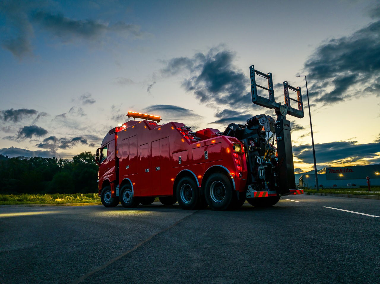 Volvo FH NEW ER4120 5 winches T-REX Volvo FH 540 8x4 WB6,0 White or RED - 拖吊车:图4 Volvo FH NEW ER4120 5 winches T-REX Volvo FH 540 8x4 WB6,0 White or RED - 拖吊车:图4