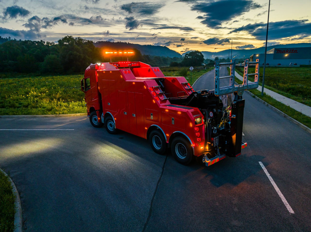 Volvo FH NEW ER4120 5 winches T-REX Volvo FH 540 8x4 WB6,0 White or RED - 拖吊车:图3 Volvo FH NEW ER4120 5 winches T-REX Volvo FH 540 8x4 WB6,0 White or RED - 拖吊车:图3