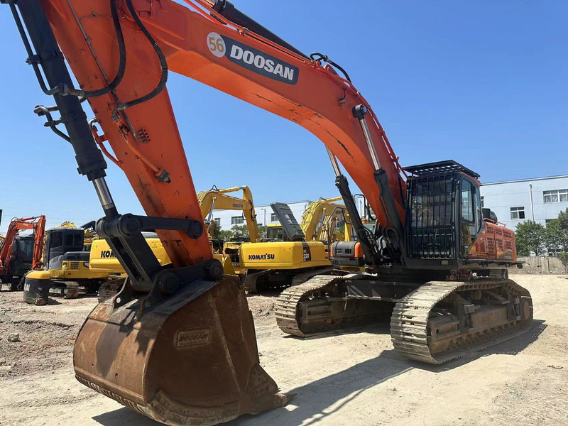 Doosan DX530 - 履带式挖掘机:图1 Doosan DX530 - 履带式挖掘机:图1