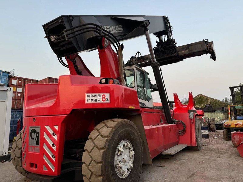Kalmar DRU450 - 前移式堆垛机:图1 Kalmar DRU450 - 前移式堆垛机:图1