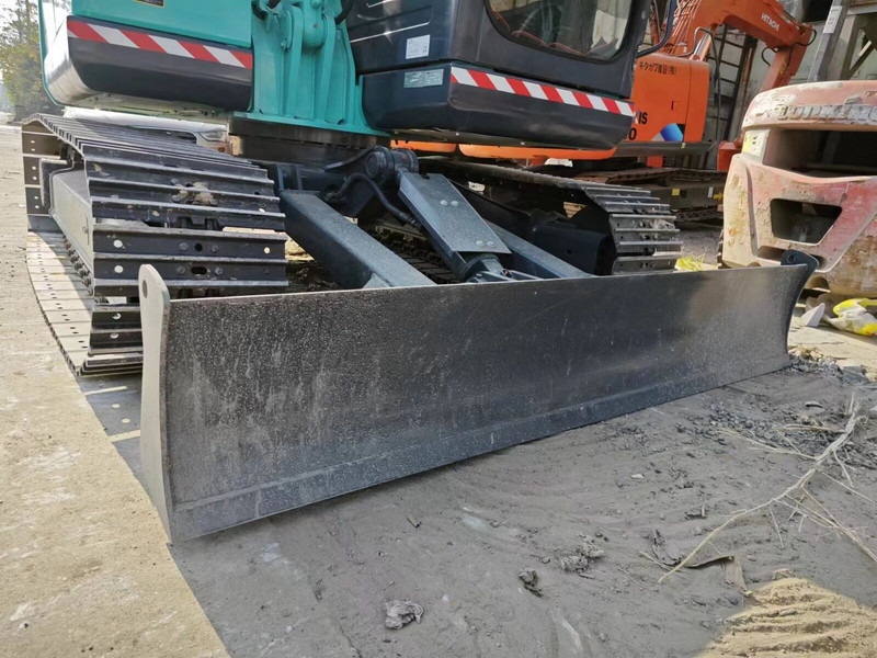 Kobelco SK75 - 小型挖掘机:图5 Kobelco SK75 - 小型挖掘机:图5