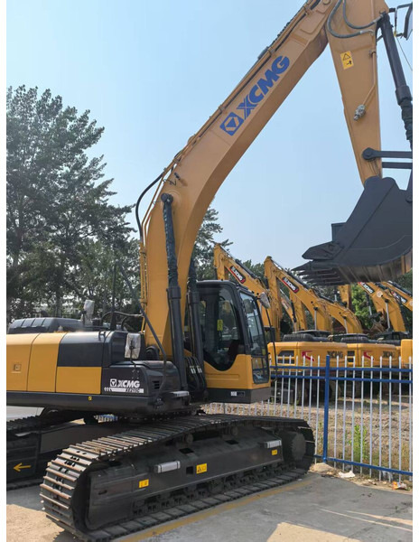 XCMG XE215C - 履带式挖掘机:图2 XCMG XE215C - 履带式挖掘机:图2