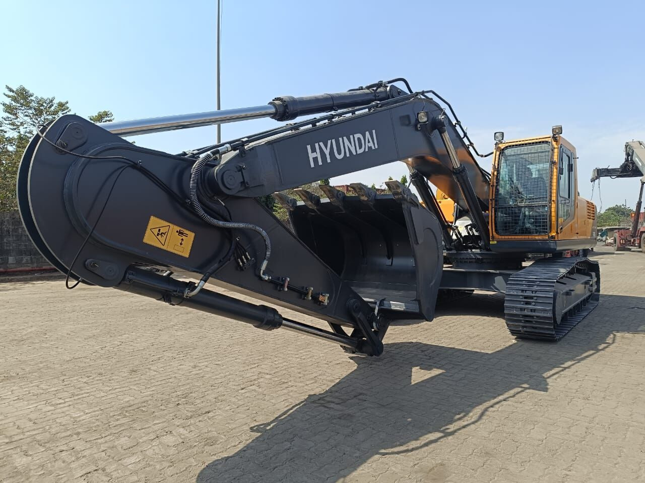 New Hyundai R340 tracked excavator - 履带式挖掘机:图3 New Hyundai R340 tracked excavator - 履带式挖掘机:图3