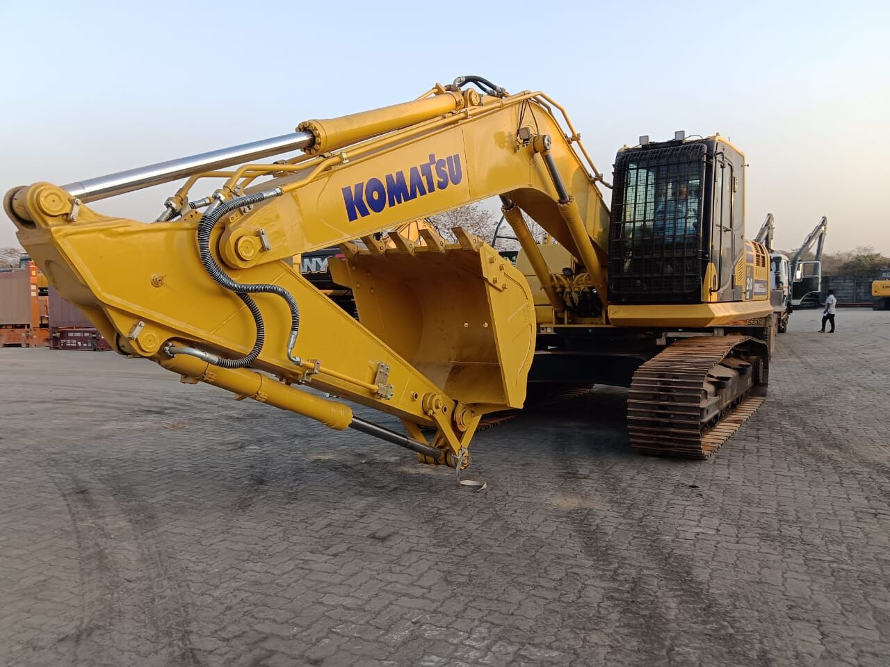 New Komatsu PC210 tracked excavator - 履带式挖掘机:图5 New Komatsu PC210 tracked excavator - 履带式挖掘机:图5
