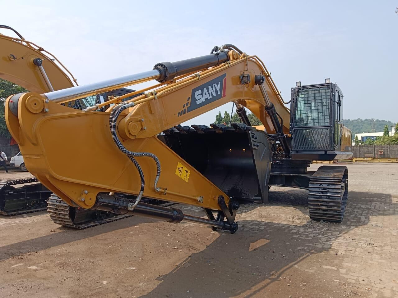 New Sany SY 350 tracked excavator - 履带式挖掘机:图1 New Sany SY 350 tracked excavator - 履带式挖掘机:图1