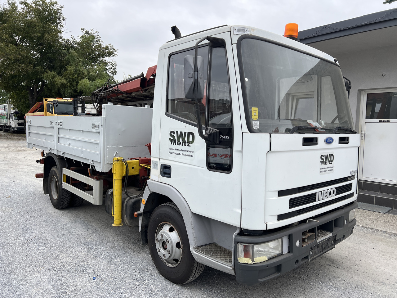 IVECO EUROCARGO 75E15 Kipper mit Kran - 翻斗车, 起重车:图1 IVECO EUROCARGO 75E15 Kipper mit Kran - 翻斗车, 起重车:图1