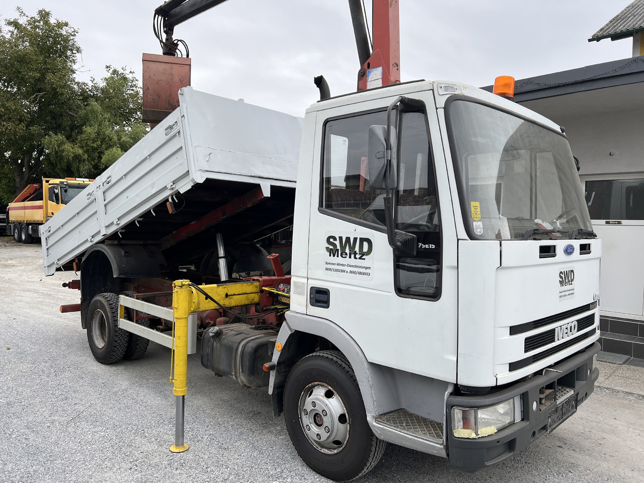 IVECO EUROCARGO 75E15 Kipper mit Kran - 翻斗车, 起重车:图2 IVECO EUROCARGO 75E15 Kipper mit Kran - 翻斗车, 起重车:图2