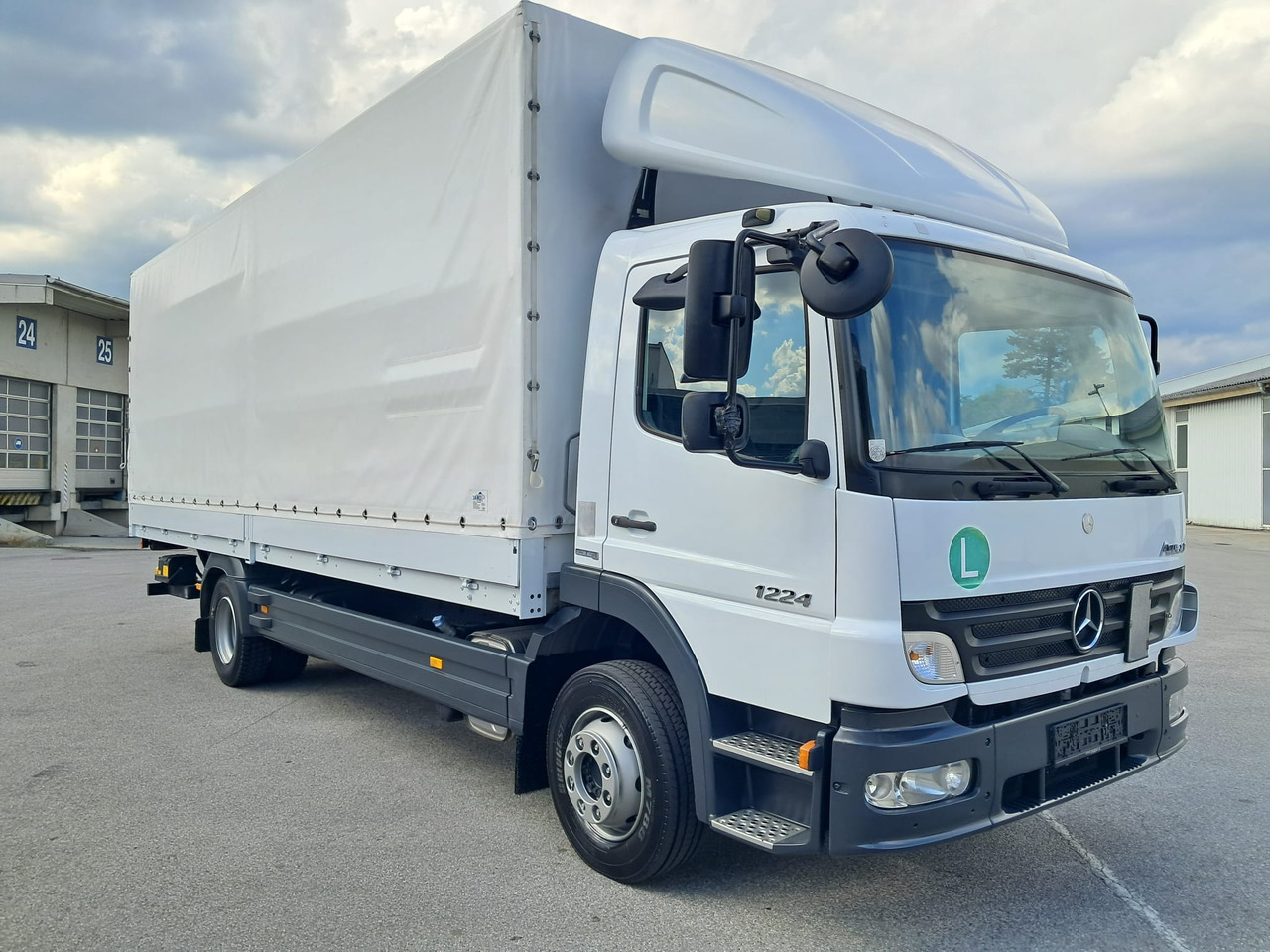 MERCEDES-BENZ ATEGO 12 24 Plane LBW | Klima | Schaltgetriebe - 侧帘卡车:图2 MERCEDES-BENZ ATEGO 12 24 Plane LBW | Klima | Schaltgetriebe - 侧帘卡车:图2