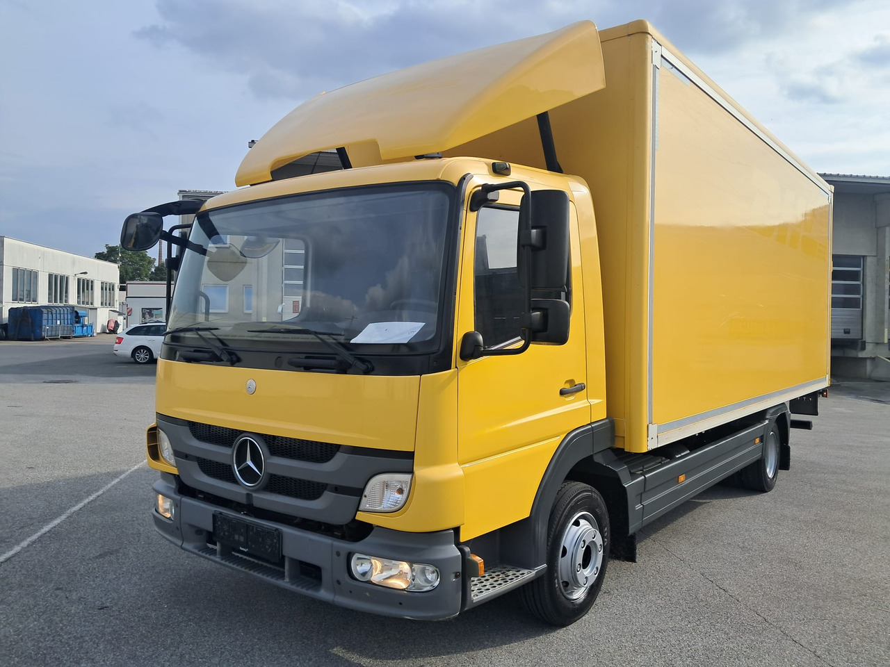 MERCEDES-BENZ ATEGO 8 16 Koffer mit LBW | Schalter | EZ 2013 - 厢式卡车:图1 MERCEDES-BENZ ATEGO 8 16 Koffer mit LBW | Schalter | EZ 2013 - 厢式卡车:图1