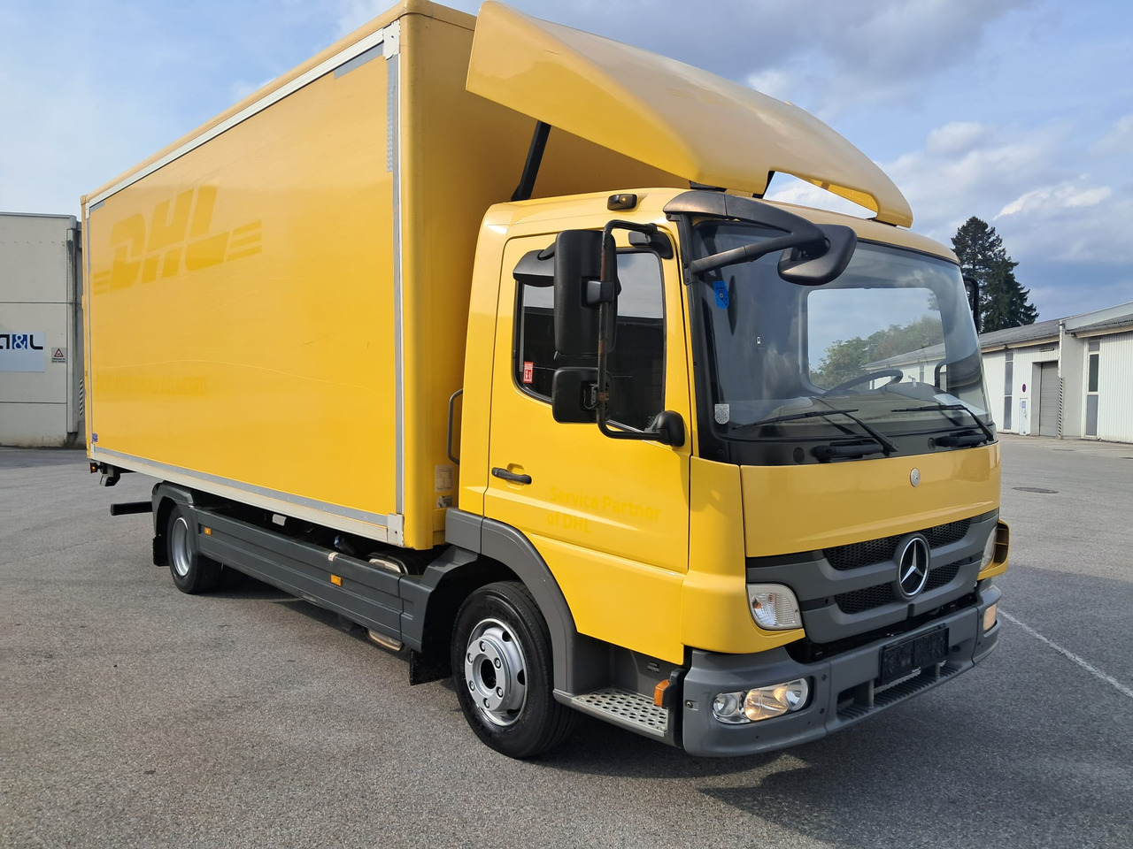 MERCEDES-BENZ ATEGO 8 16 Koffer mit LBW | Schalter | EZ 2013 - 厢式卡车:图2 MERCEDES-BENZ ATEGO 8 16 Koffer mit LBW | Schalter | EZ 2013 - 厢式卡车:图2