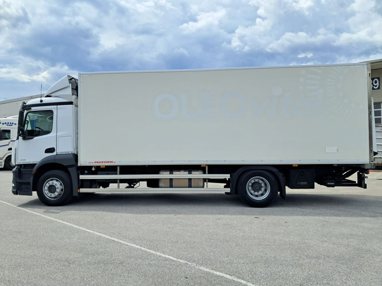 MERCEDES-BENZ Antos 2135 Kühlkoffer | Supra 850 | Standheizung - 冷藏车:图4 MERCEDES-BENZ Antos 2135 Kühlkoffer | Supra 850 | Standheizung - 冷藏车:图4