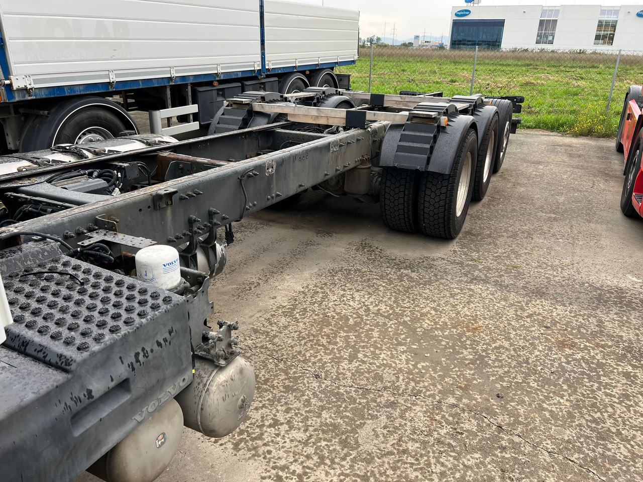 VOLVO FH 540 8x4 Fahrgestell - 驾驶室底盘卡车:图5 VOLVO FH 540 8x4 Fahrgestell - 驾驶室底盘卡车:图5
