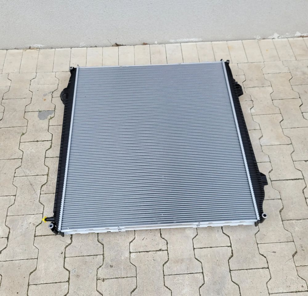 CHŁODNICA WODY MAN TGS E6 81.06101-6787 NOWY ORYGINAŁ - 散热器 适用于 卡车:图2 CHŁODNICA WODY MAN TGS E6 81.06101-6787 NOWY ORYGINAŁ - 散热器 适用于 卡车:图2