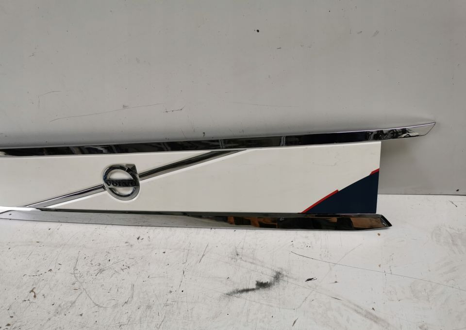 GRILL ATRAPA VOLVO FH 4 ORYGINAŁ CHROM - 格栅 适用于 卡车:图2 GRILL ATRAPA VOLVO FH 4 ORYGINAŁ CHROM - 格栅 适用于 卡车:图2