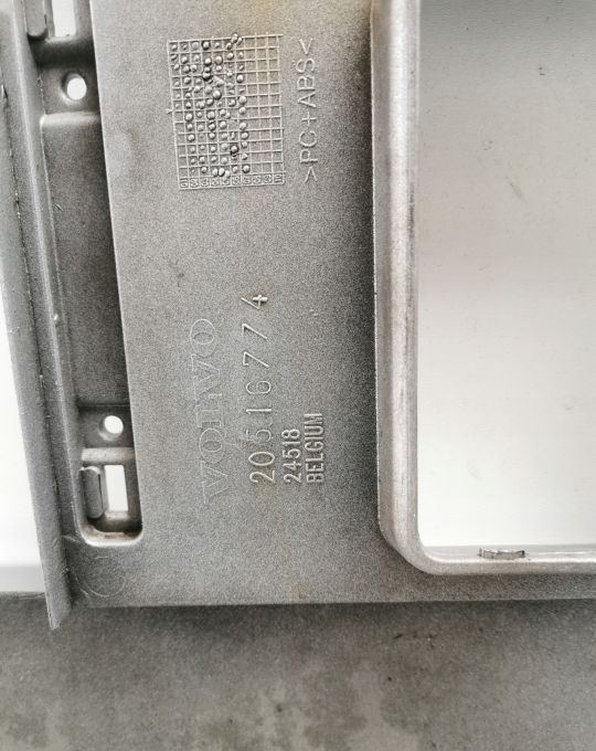 GRILL ATRAPA VOLVO Fh12 ORYGINAŁ - 格栅 适用于 卡车:图4 GRILL ATRAPA VOLVO Fh12 ORYGINAŁ - 格栅 适用于 卡车:图4