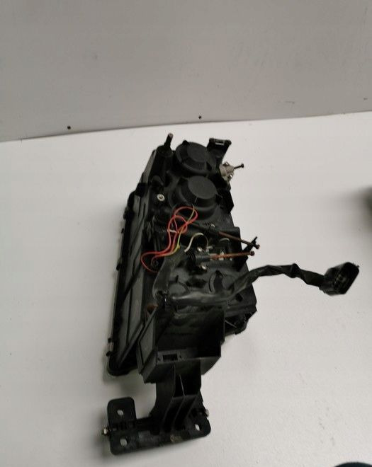 LAMPA VOLVO FH12 fh13 ORYGINAŁ PRAWA - 前照灯 适用于 卡车:图4 LAMPA VOLVO FH12 fh13 ORYGINAŁ PRAWA - 前照灯 适用于 卡车:图4