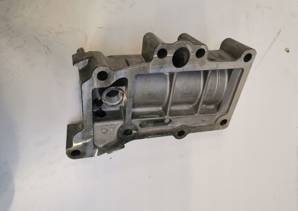 OBUDOWA FILTRA OLEJU VOLVO RENAULT 21426924 - 滤油器 适用于 卡车:图2 OBUDOWA FILTRA OLEJU VOLVO RENAULT 21426924 - 滤油器 适用于 卡车:图2