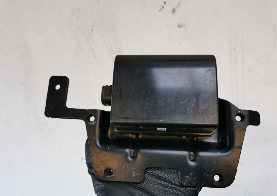 RADAR VOLVO FH4 RENAULT 22208484-P06 - 传感器 适用于 卡车:图1 RADAR VOLVO FH4 RENAULT 22208484-P06 - 传感器 适用于 卡车:图1