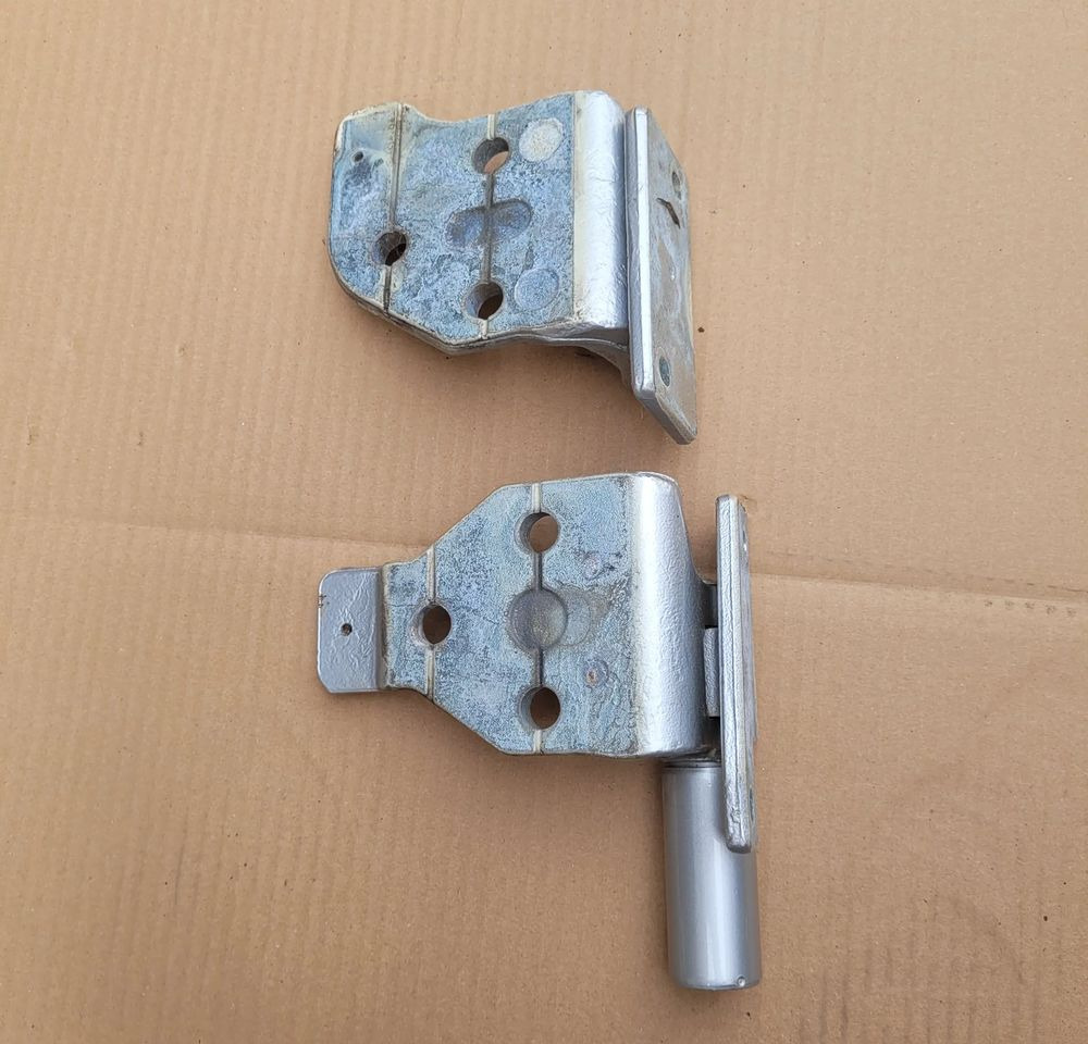 ZAWIASY DRZWI LEWY IVECO S WAY ORYGINAŁ CHWALIM116 - 车门及其零件 适用于 卡车:图2 ZAWIASY DRZWI LEWY IVECO S WAY ORYGINAŁ CHWALIM116 - 车门及其零件 适用于 卡车:图2