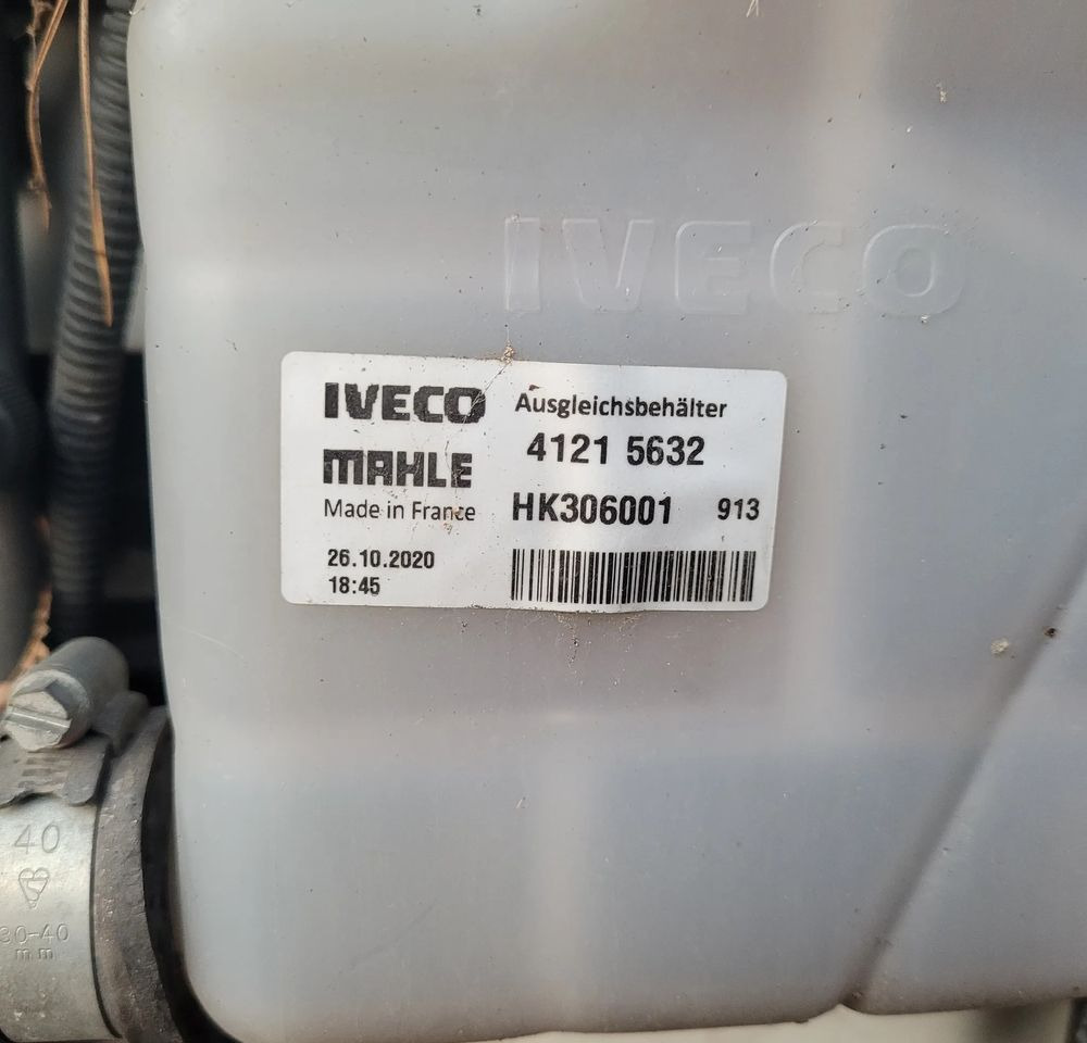 ZBIORNICZEK PŁYNU IVECO 41215632 ORYGINAŁ CHWALIM116 - 膨胀水箱 适用于 卡车:图2 ZBIORNICZEK PŁYNU IVECO 41215632 ORYGINAŁ CHWALIM116 - 膨胀水箱 适用于 卡车:图2