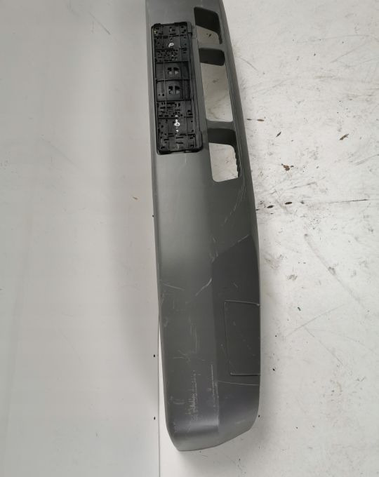 ZDERZAK MERCEDES VARIO 670 ORYGINAŁ - 保险杠 适用于 小型货车:图4 ZDERZAK MERCEDES VARIO 670 ORYGINAŁ - 保险杠 适用于 小型货车:图4