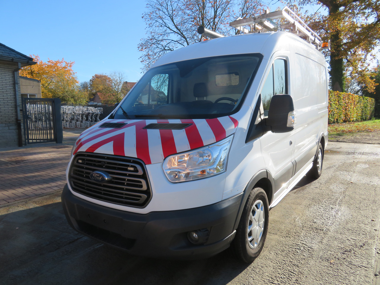 Ford Transit 2.0TDCi L2H2 - 无侧窗厢式货车:图3 Ford Transit 2.0TDCi L2H2 - 无侧窗厢式货车:图3