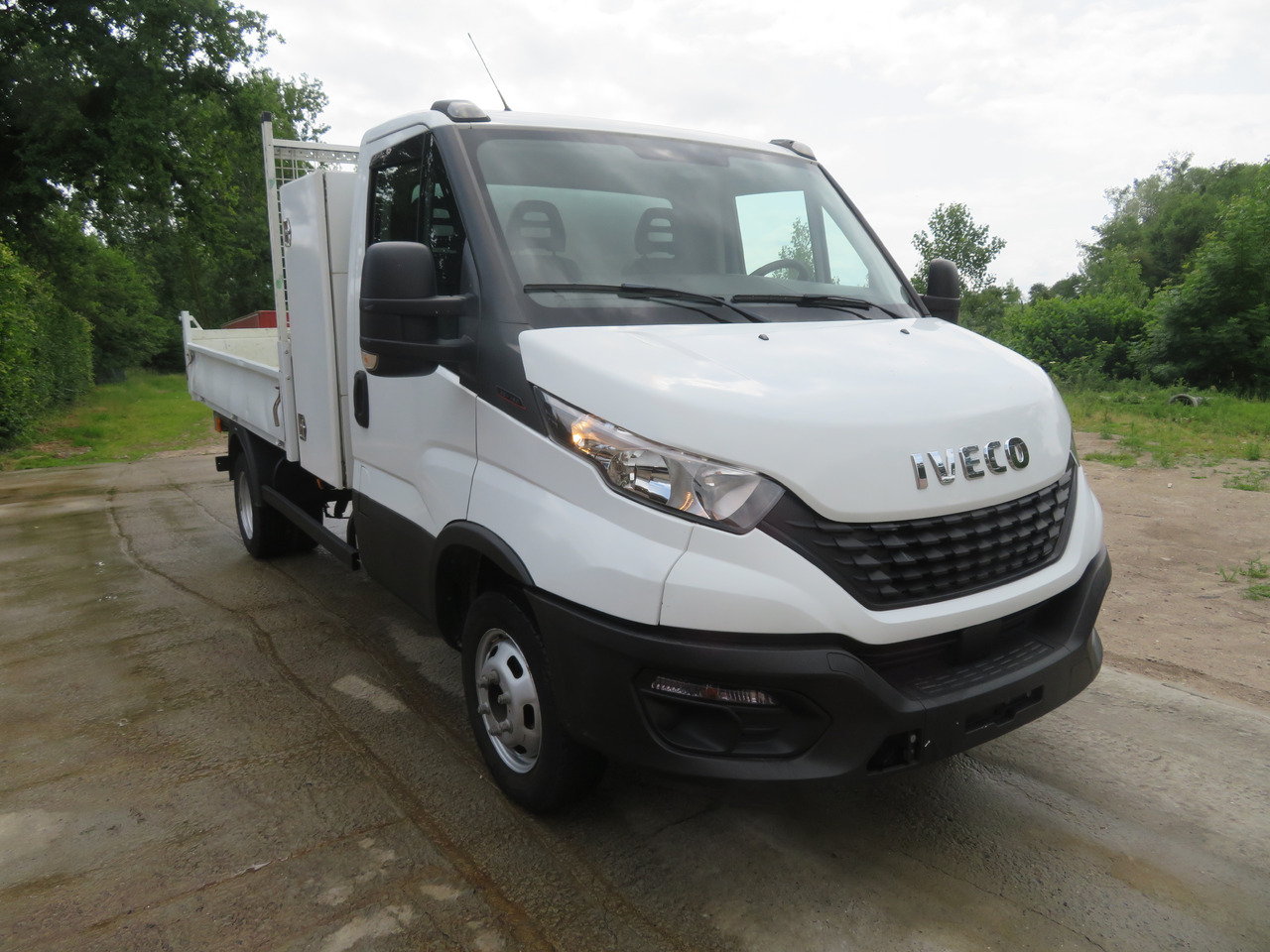 IVECO Daily 35C16 - 3.0 - 翻斗货车:图1 IVECO Daily 35C16 - 3.0 - 翻斗货车:图1