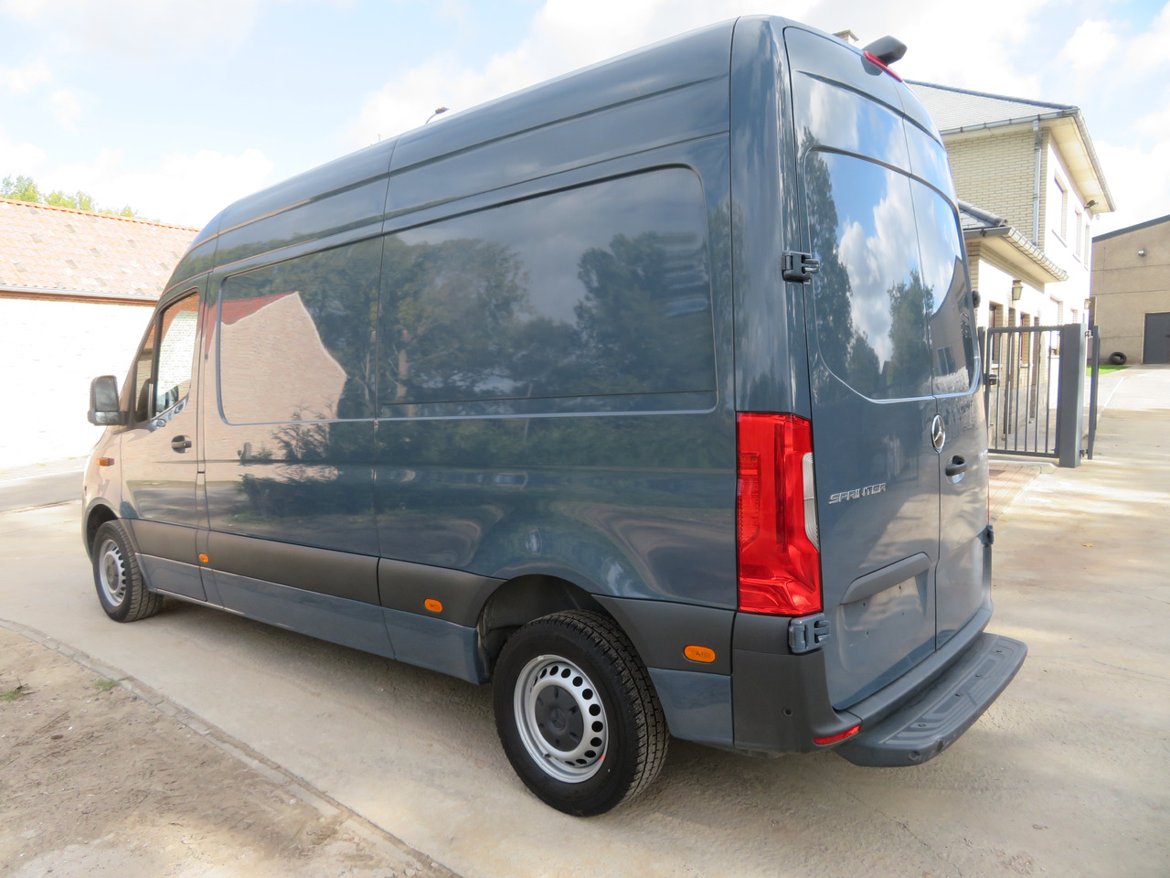 Mercedes-Benz Gesloten bestelwagen A2H2 - 无侧窗厢式货车:图5 Mercedes-Benz Gesloten bestelwagen A2H2 - 无侧窗厢式货车:图5