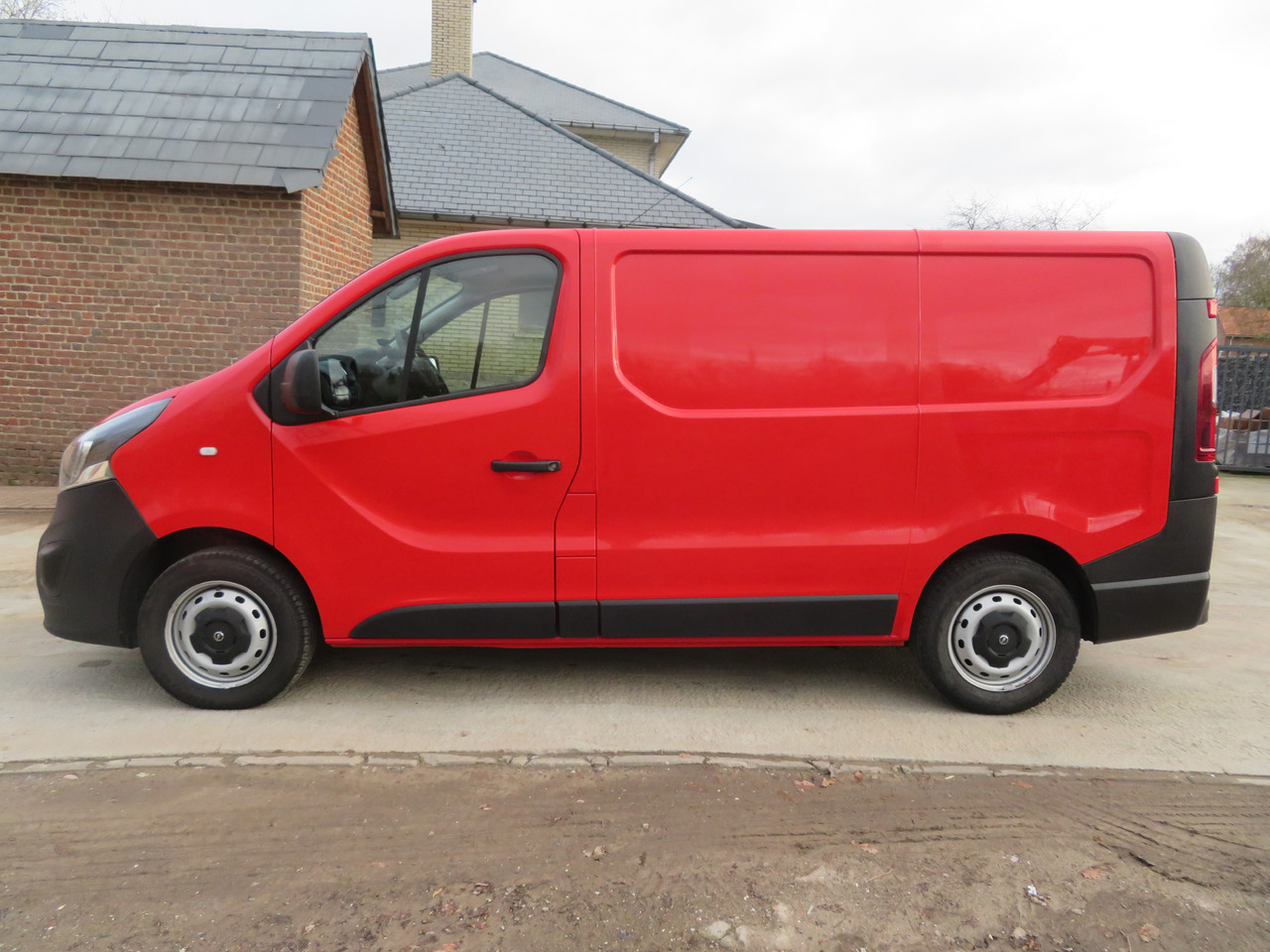 Opel Vivaro 1.6CDTI BI-Turbo - L1H1 - 紧凑型面包车:图4 Opel Vivaro 1.6CDTI BI-Turbo - L1H1 - 紧凑型面包车:图4