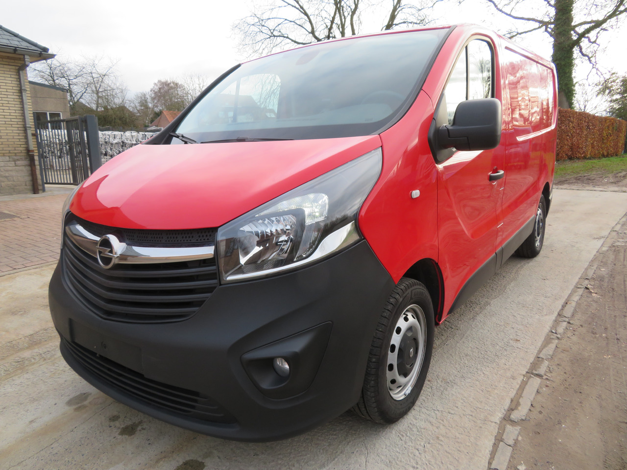 Opel Vivaro 1.6CDTI BI-Turbo - L1H1 - 紧凑型面包车:图3 Opel Vivaro 1.6CDTI BI-Turbo - L1H1 - 紧凑型面包车:图3