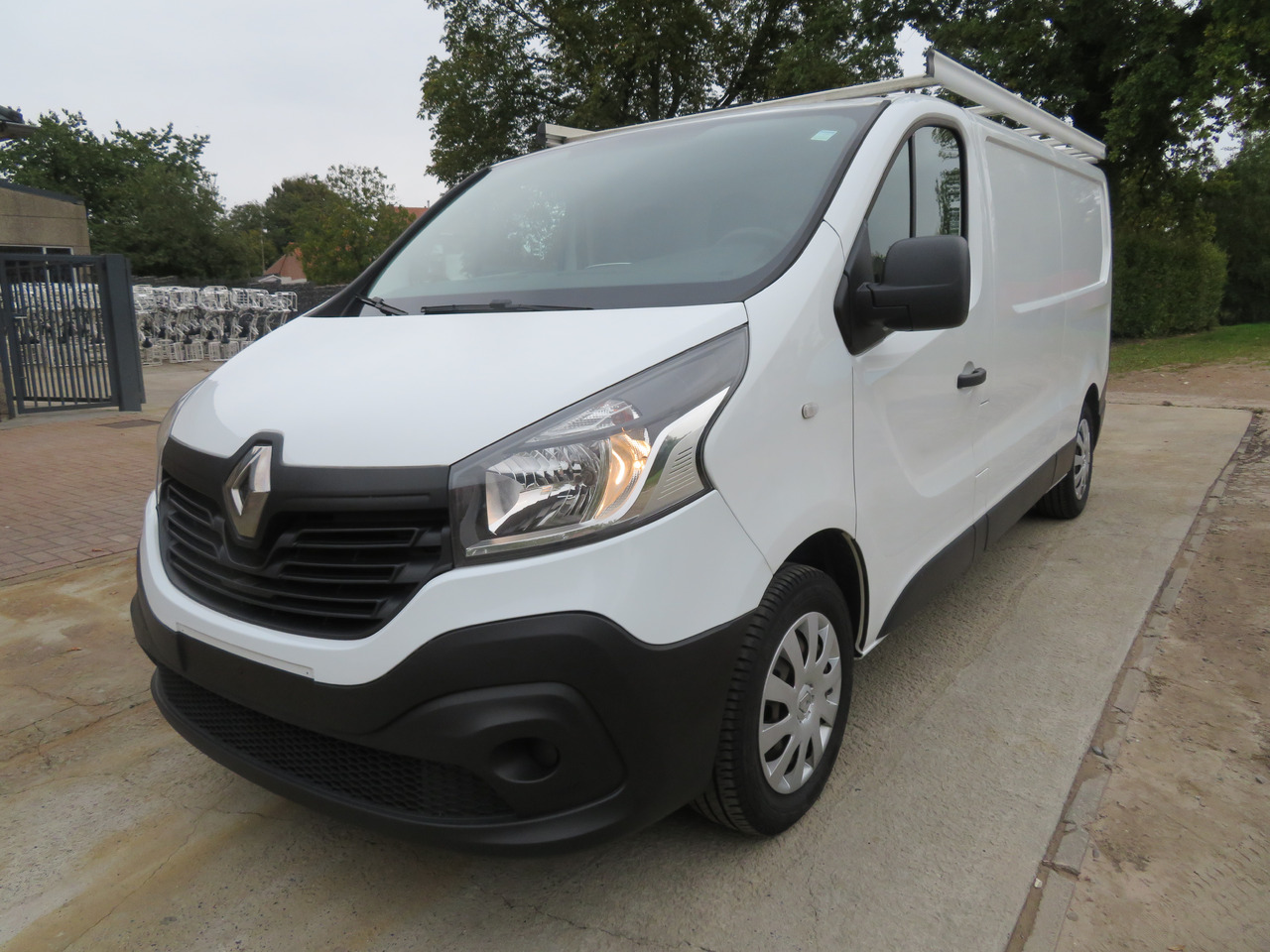 Renault Trafic 1.6dCi Grand Confort - L2H1 - 紧凑型面包车:图3 Renault Trafic 1.6dCi Grand Confort - L2H1 - 紧凑型面包车:图3