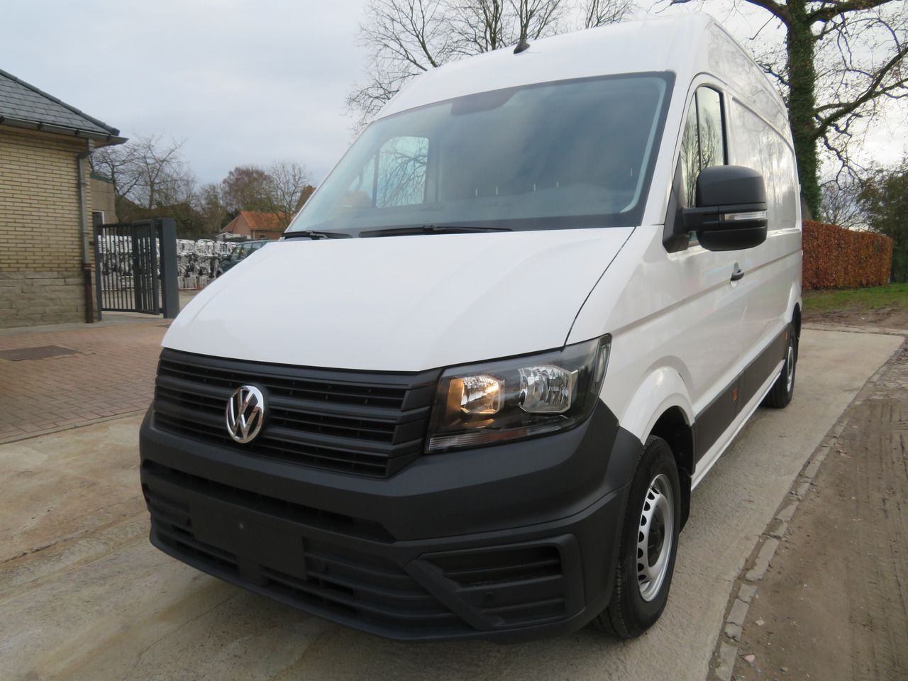 Volkswagen Crafter 2.0 CR TDi L3H3 - 无侧窗厢式货车:图3 Volkswagen Crafter 2.0 CR TDi L3H3 - 无侧窗厢式货车:图3