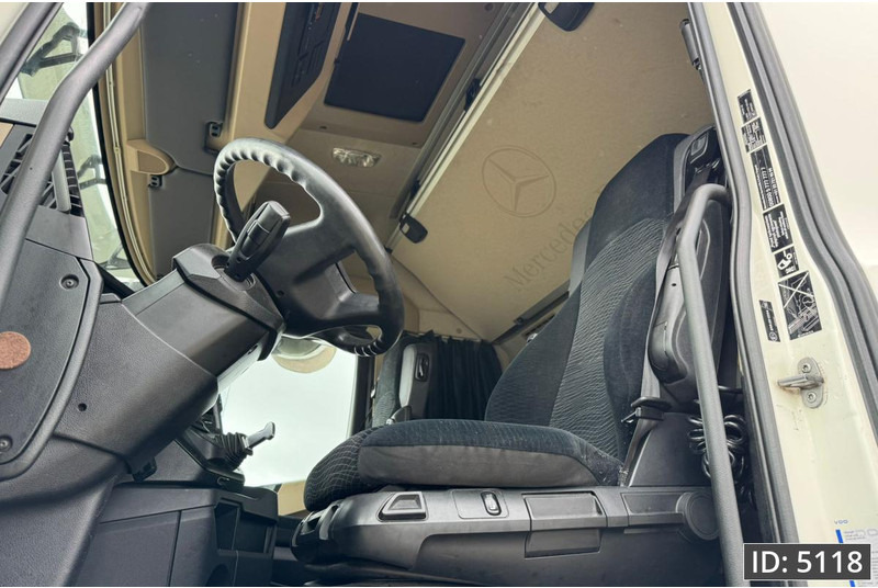 Mercedes-Benz Actros 1845 GigaSpace, Euro 6, / Fridge / 2 Tanks / 3 Pieces - 牵引车:图5 Mercedes-Benz Actros 1845 GigaSpace, Euro 6, / Fridge / 2 Tanks / 3 Pieces - 牵引车:图5