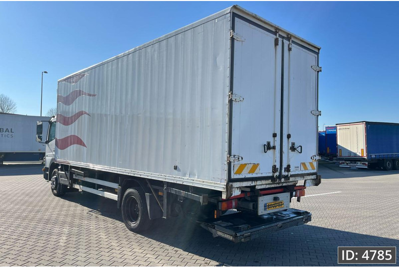 Mercedes-Benz Atego 1318 Day Cab, Euro 5, BDF / EPS automatic / DHOLLANDIA 2000KG - 集装箱运输车/ 可拆卸车身的卡车:图2 Mercedes-Benz Atego 1318 Day Cab, Euro 5, BDF / EPS automatic / DHOLLANDIA 2000KG - 集装箱运输车/ 可拆卸车身的卡车:图2