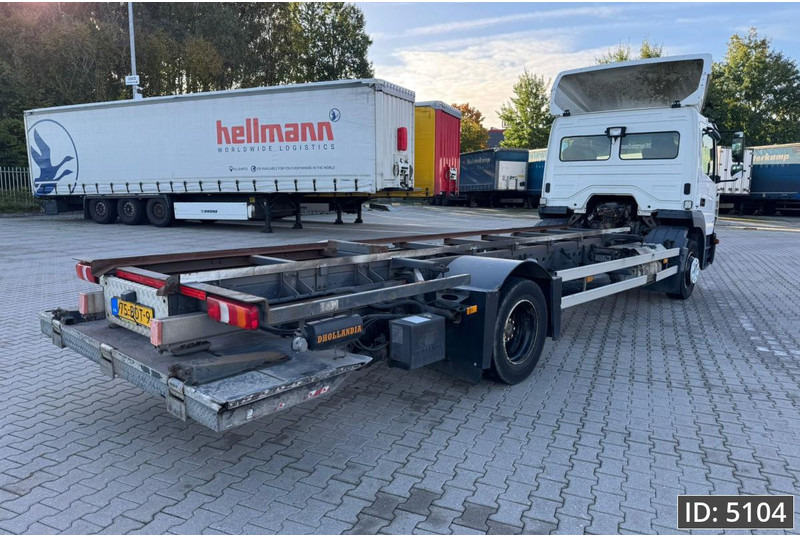 Mercedes-Benz Atego 1318 Day Cab, Euro 6, / BDF / DHOLLANDIA 2000KG - 集装箱运输车/ 可拆卸车身的卡车:图3 Mercedes-Benz Atego 1318 Day Cab, Euro 6, / BDF / DHOLLANDIA 2000KG - 集装箱运输车/ 可拆卸车身的卡车:图3