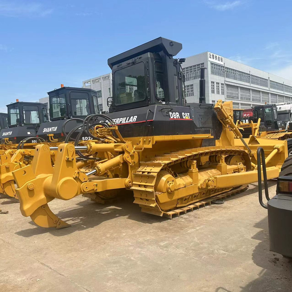 CATERPILLAR D8R bulldozer - 推土机:图2 CATERPILLAR D8R bulldozer - 推土机:图2
