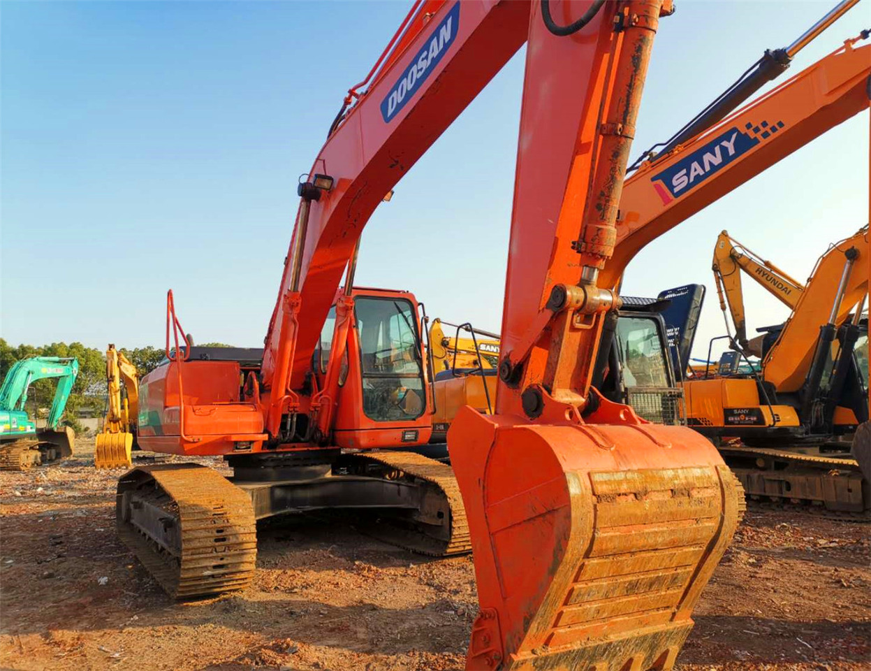 DOOSAN Crawler Excavator DH225 Click Here for Discount - 履带式挖掘机:图1 DOOSAN Crawler Excavator DH225 Click Here for Discount - 履带式挖掘机:图1