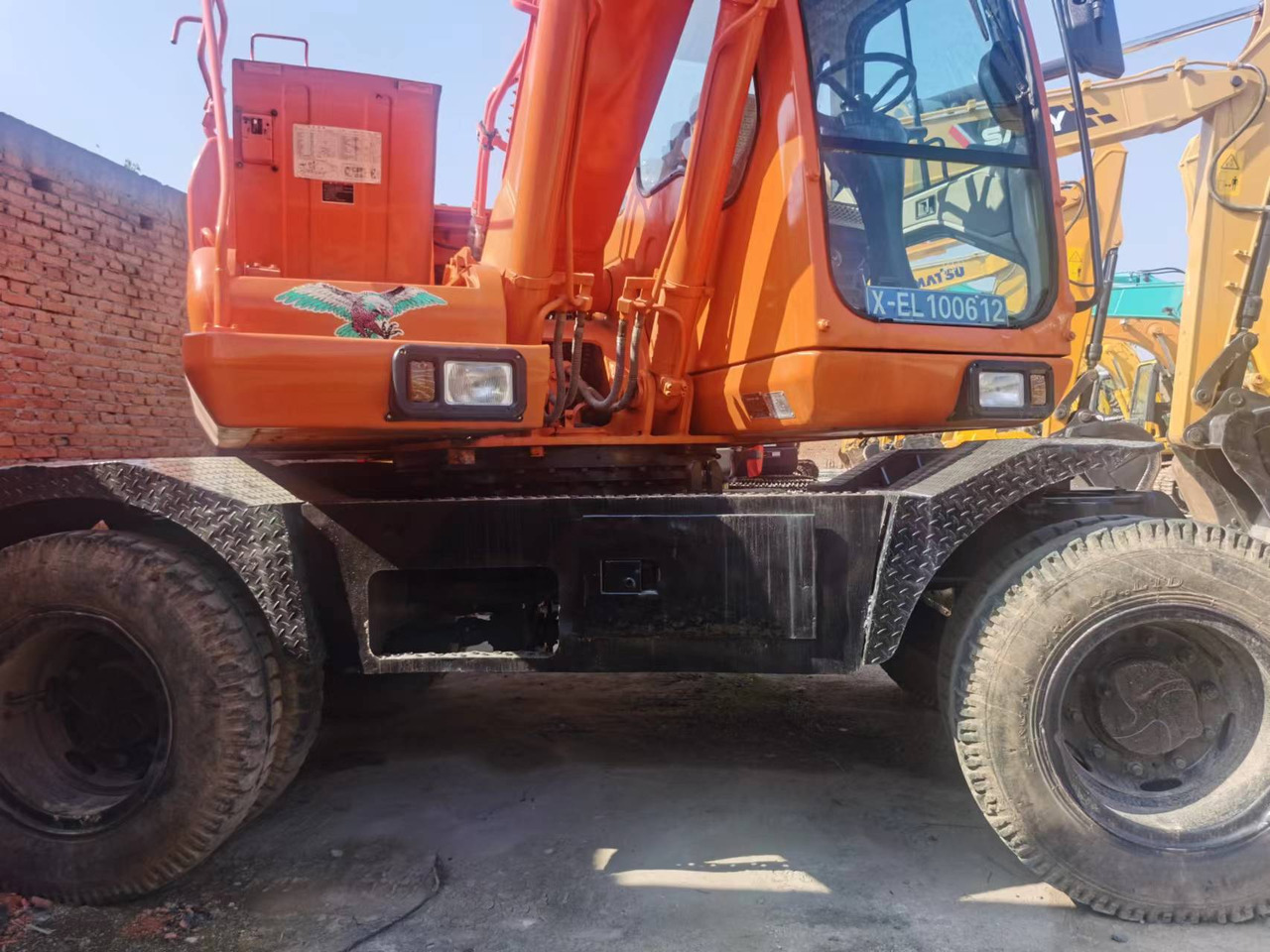 DOOSAN DH150W-7 - 履带式挖掘机:图2 DOOSAN DH150W-7 - 履带式挖掘机:图2