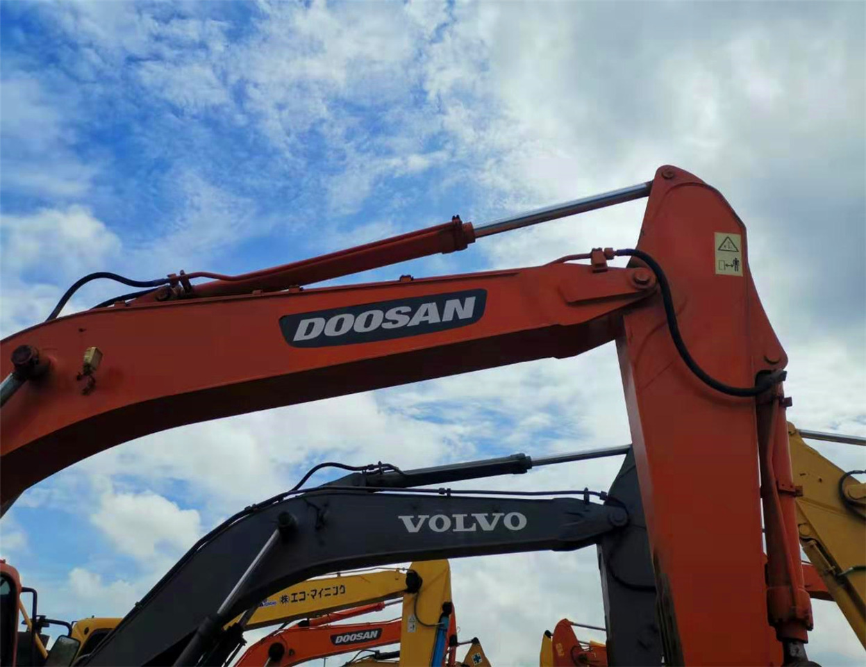DOOSAN Excavator DH300 Click Here for Discount - 履带式挖掘机:图3 DOOSAN Excavator DH300 Click Here for Discount - 履带式挖掘机:图3