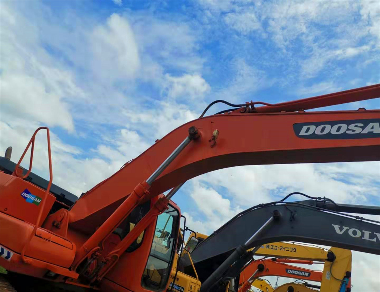 DOOSAN Excavator DH300 Click Here for Discount - 履带式挖掘机:图4 DOOSAN Excavator DH300 Click Here for Discount - 履带式挖掘机:图4