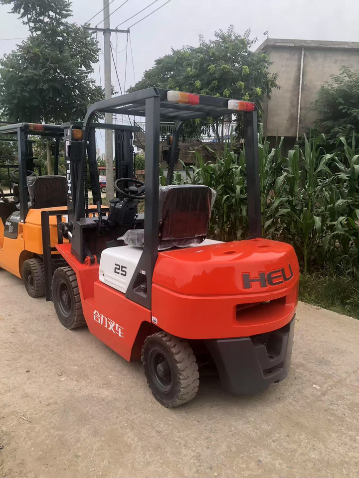 HELI 2.5 ton Fork lift Click for Discount - 柴油叉车:图4 HELI 2.5 ton Fork lift Click for Discount - 柴油叉车:图4