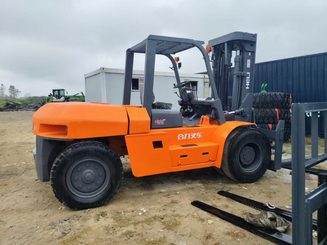 HELI Forklift 10 ton Click for Discount - 叉车:图1 HELI Forklift 10 ton Click for Discount - 叉车:图1