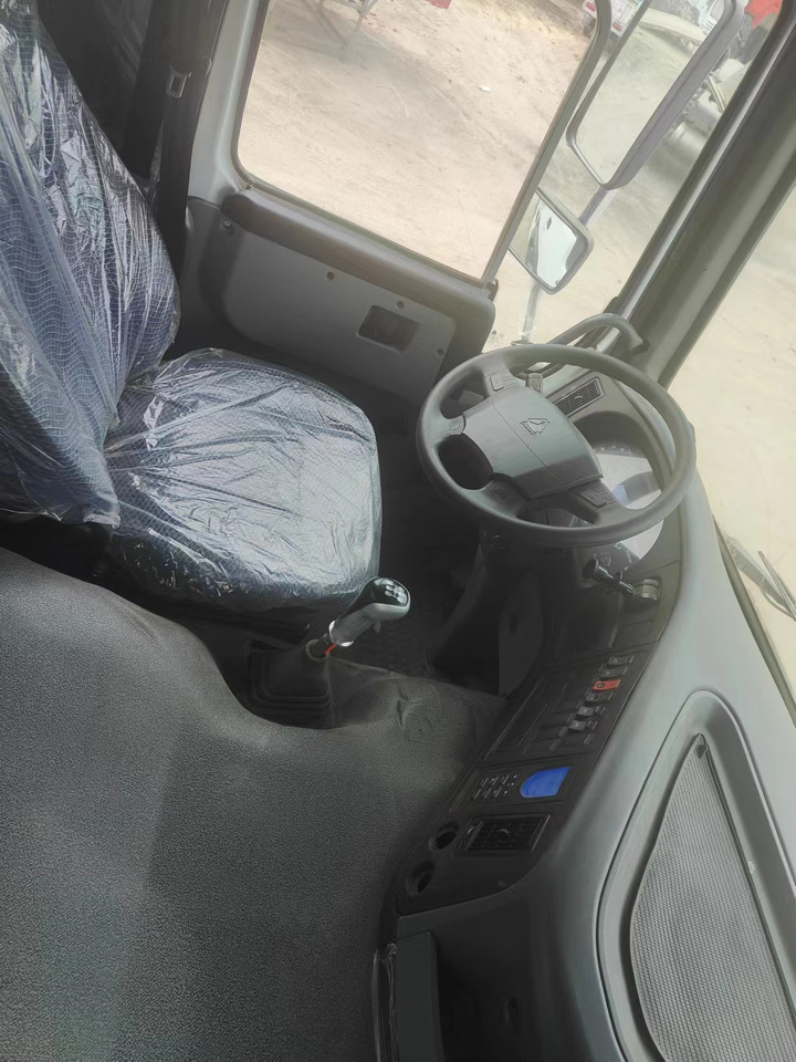 混凝土搅拌车 HOWO 375 Cement Mixer Truck 6*4:图9 混凝土搅拌车 HOWO 375 Cement Mixer Truck 6*4:图9