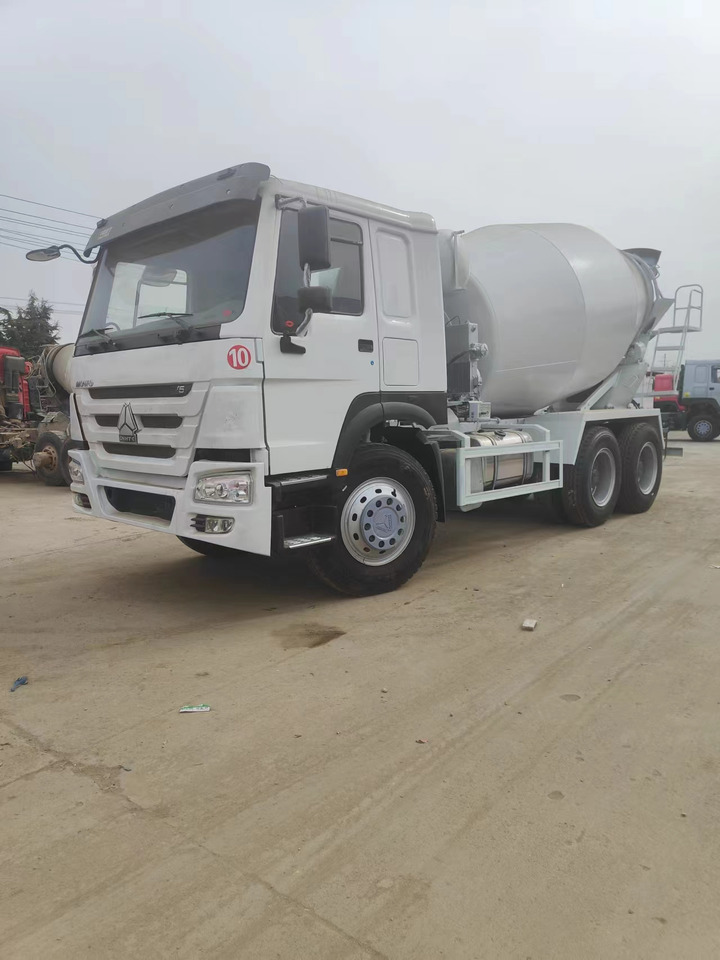HOWO 375 Cement Mixer Truck 6*4 - 混凝土搅拌车:图1 HOWO 375 Cement Mixer Truck 6*4 - 混凝土搅拌车:图1