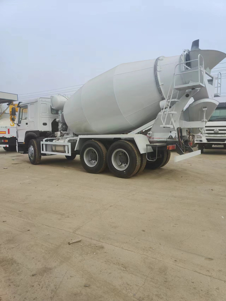 HOWO 375 Cement Mixer Truck 6*4 - 混凝土搅拌车:图4 HOWO 375 Cement Mixer Truck 6*4 - 混凝土搅拌车:图4
