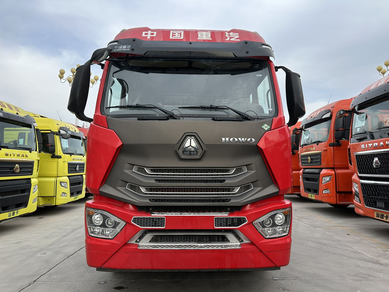 HOWO Haohan N7W 6✖4 - 牵引车:图1 HOWO Haohan N7W 6✖4 - 牵引车:图1