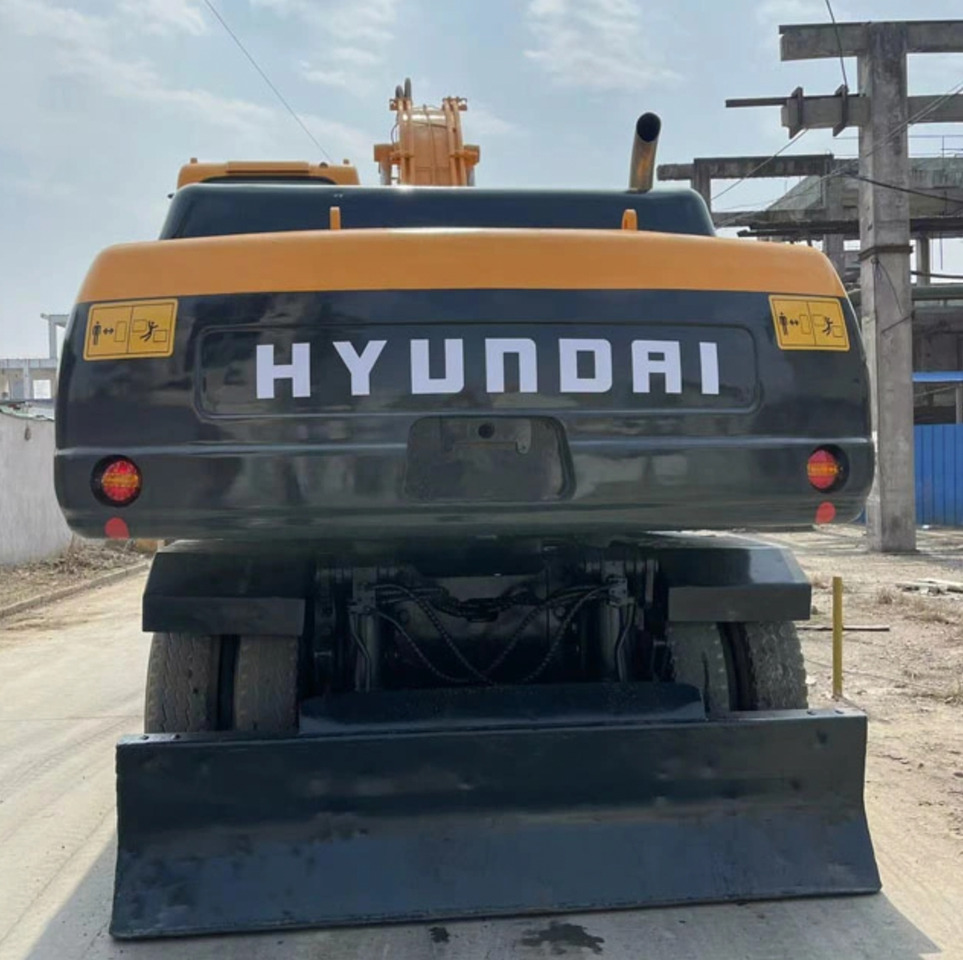 HYUNDAI R210W-9 - 轮式装载机:图5 HYUNDAI R210W-9 - 轮式装载机:图5