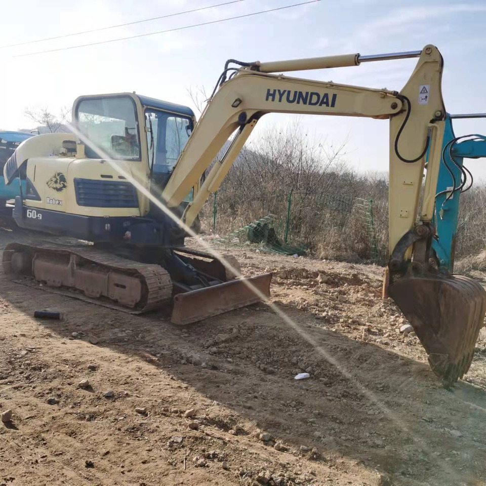 HYUNDAI R60-9 - 履带式挖掘机:图3 HYUNDAI R60-9 - 履带式挖掘机:图3